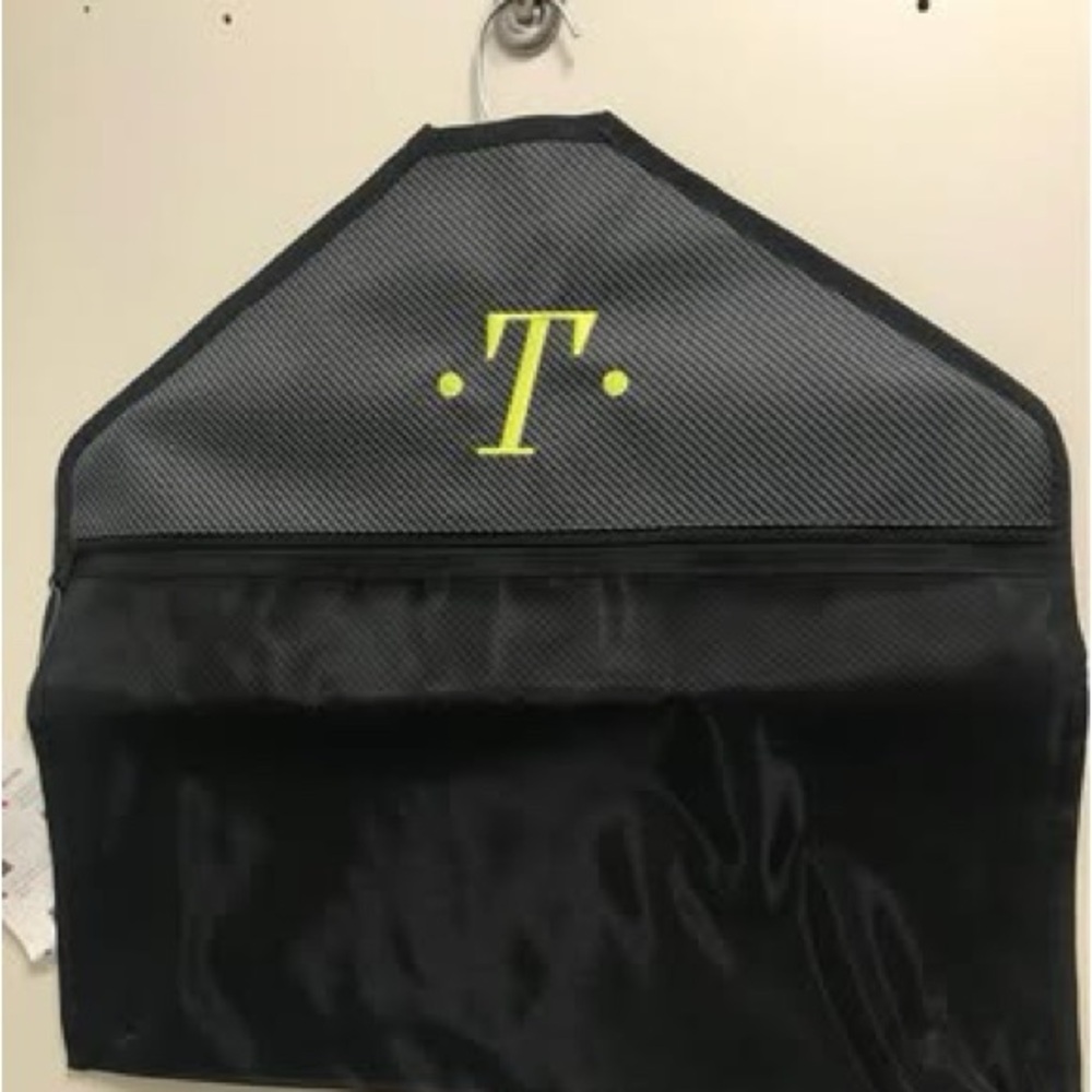 Thirty-One Hanger Bag Embroidered “T”